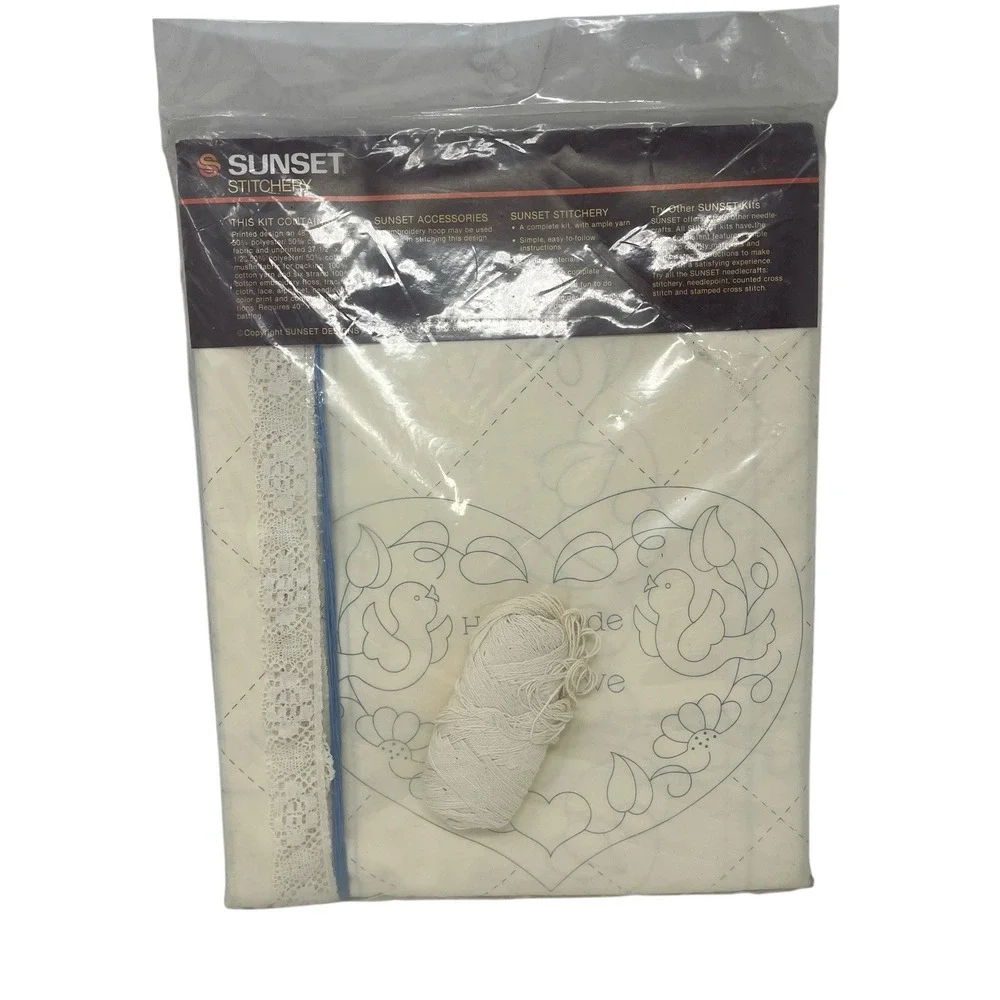 Vintage 70's Sunset Stitchery Keepsake Quilt & Pillow Embroidery Kit 33